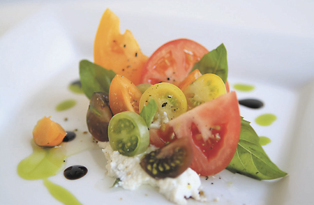 Heirloom Tomato Salad : Las Vegas Black Image Magazine